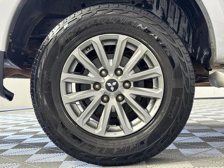 2018-Mitsubishi-Triton-24-Di-Dc-Auto-Double-Cab_7
