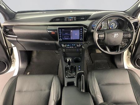 2021-Toyota-Hilux-28-GD-6-Raised-Body-Legend-Auto-Double-Cab_9