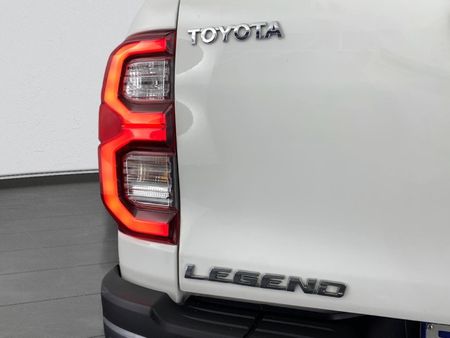 2021-Toyota-Hilux-28-GD-6-Raised-Body-Legend-Auto-Double-Cab_18