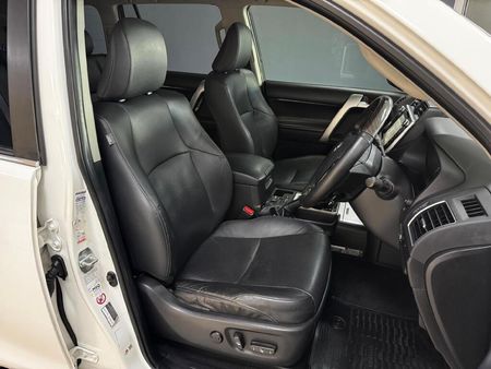 2018-Toyota-Land-Cruiser-Prado-30-D-VX-L-Auto_9