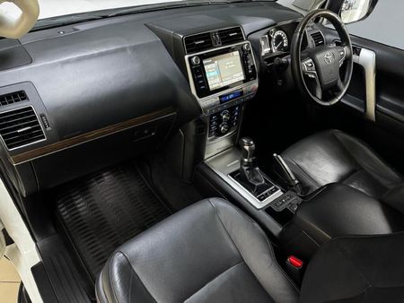 2018-Toyota-Land-Cruiser-Prado-30-D-VX-L-Auto_12