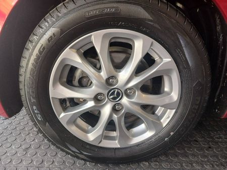 2017-Mazda-2-15-Dynamic-5-dr_13