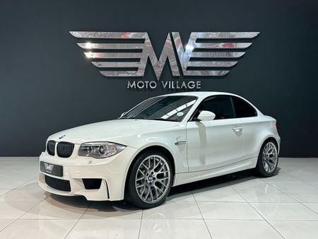 2011-BMW-1-Series-1M-Coupe_2