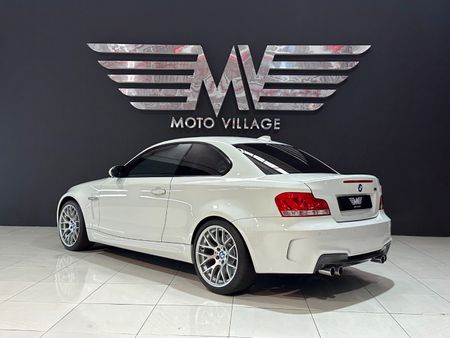 2011-BMW-1-Series-1M-Coupe_3