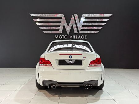 2011-BMW-1-Series-1M-Coupe_4