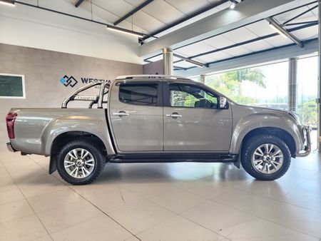 2021-Isuzu-D-Max-300-LX-4x4-Auto-Double-Cab_4