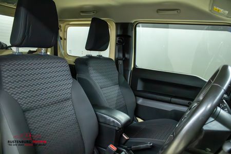 2023-Suzuki-Jimny-15-GLX_21