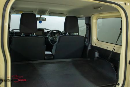 2023-Suzuki-Jimny-15-GLX_25