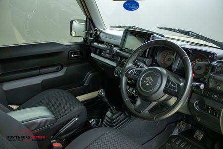 2023-Suzuki-Jimny-15-GLX_7