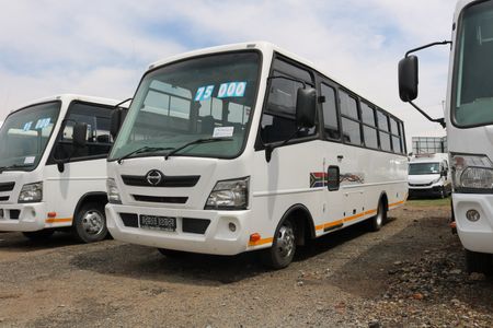 2017-Hino-300-34-Seater-12-Standing_3