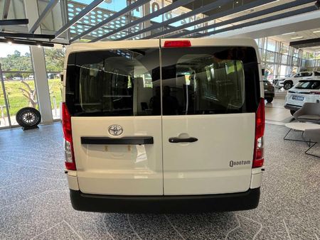 New Toyota Quantum 2.8TD LWB Panel Van Auto for sale in Gauteng - Cars ...