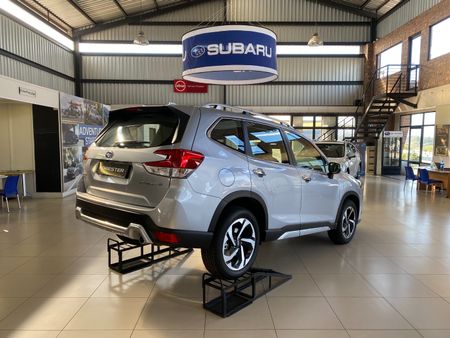 2024-Subaru-Forester-25i-S-ES-Auto_3