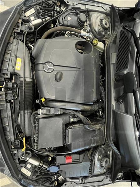 2017-Mercedes-Benz-A-Class-A-220d-Urban-Auto_12