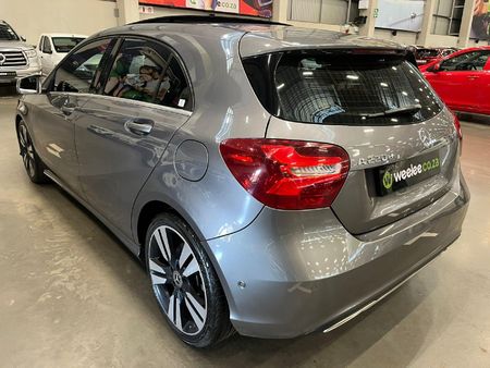 2017-Mercedes-Benz-A-Class-A-220d-Urban-Auto_4