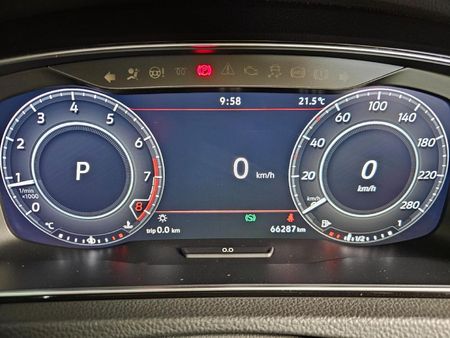 2020-Volkswagen-Golf-VII-GTI-20-TSI-Auto-TCR_11