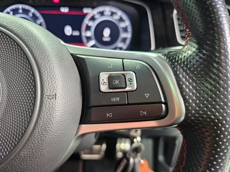2020-Volkswagen-Golf-VII-GTI-20-TSI-Auto-TCR_17
