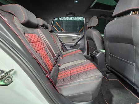 2020-Volkswagen-Golf-VII-GTI-20-TSI-Auto-TCR_21