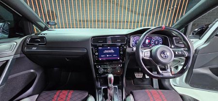 2020-Volkswagen-Golf-VII-GTI-20-TSI-Auto-TCR_22