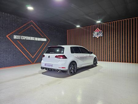 2020-Volkswagen-Golf-VII-GTI-20-TSI-Auto-TCR_26