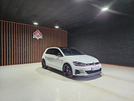 2020-Volkswagen-Golf-VII-GTI-20-TSI-Auto-TCR_2