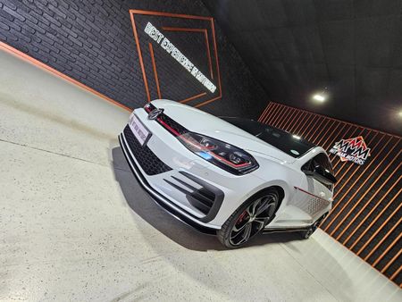 2020-Volkswagen-Golf-VII-GTI-20-TSI-Auto-TCR_3
