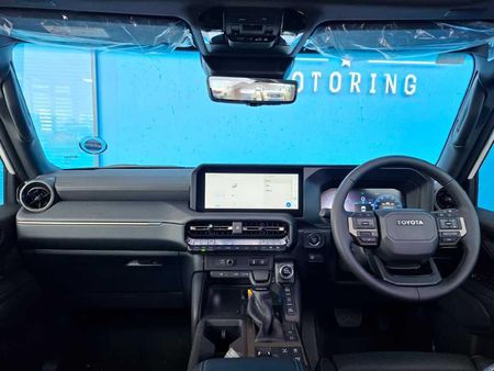 2025-Toyota-Land-Cruiser-Prado-VX-R-28GD-Auto_10