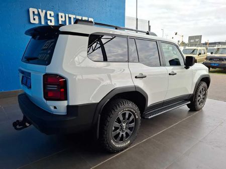 2025-Toyota-Land-Cruiser-Prado-VX-R-28GD-Auto_4