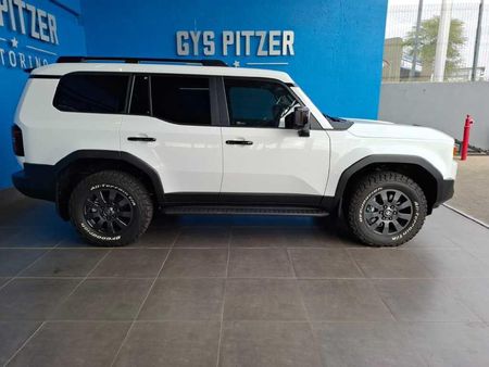 2025-Toyota-Land-Cruiser-Prado-VX-R-28GD-Auto_5
