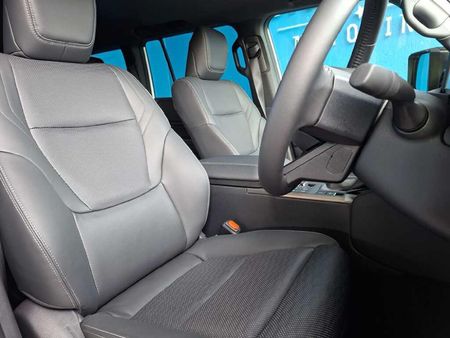 2025-Toyota-Land-Cruiser-Prado-VX-R-28GD-Auto_8