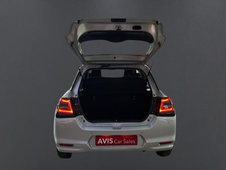 2025-Suzuki-Swift-12-GL_19