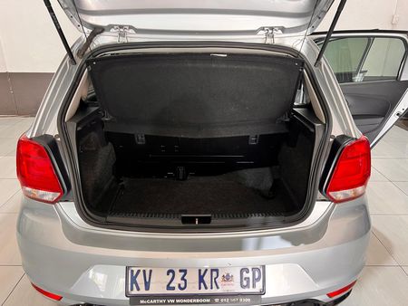 2022-Volkswagen-Polo-Vivo-14-Comfortline-5-dr_10
