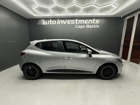 2019-Renault-Clio-IV-900T-Authentique-5-dr-66kW_1