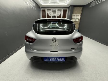 2019-Renault-Clio-IV-900T-Authentique-5-dr-66kW_3