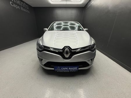 2019-Renault-Clio-IV-900T-Authentique-5-dr-66kW_6
