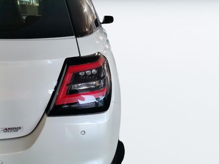 2025-Suzuki-Swift-12-GL_11