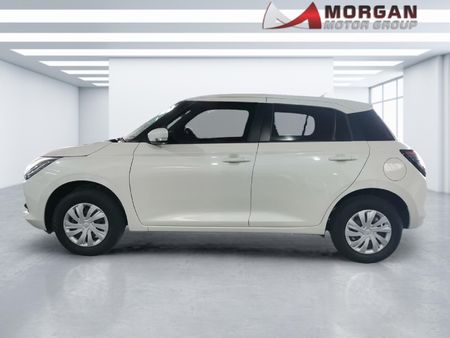 2025-Suzuki-Swift-12-GL_3