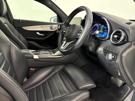 2019-Mercedes-Benz-GLC-Coupe-300d-4Matic_9