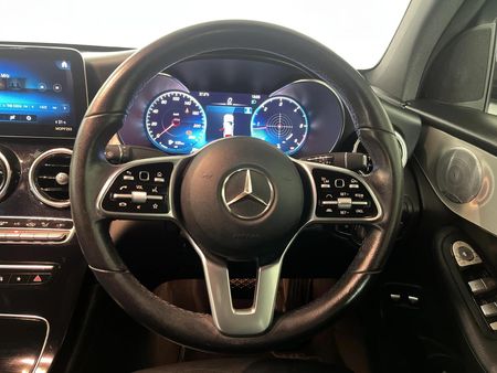 2019-Mercedes-Benz-GLC-Coupe-300d-4Matic_11