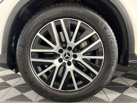 2019-Mercedes-Benz-GLC-Coupe-300d-4Matic_4