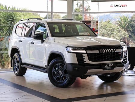 2026-Toyota-Land-Cruiser-300-V6-35T-GR-S_0