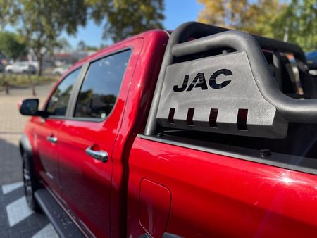 2023-JAC-T8-20-CDI-Lux-4x4-Double-Cab_3