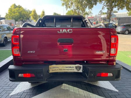 2023-JAC-T8-20-CDI-Lux-4x4-Double-Cab_4