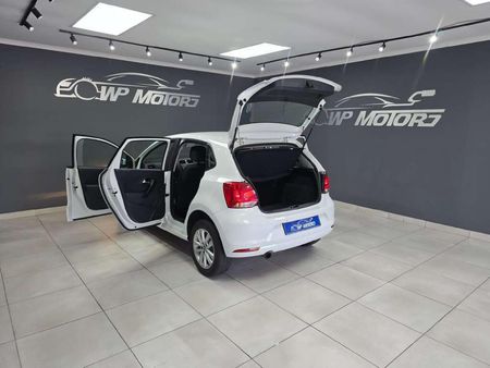 2023-Volkswagen-Polo-Vivo-16-Comfortline-Auto-5-dr_8