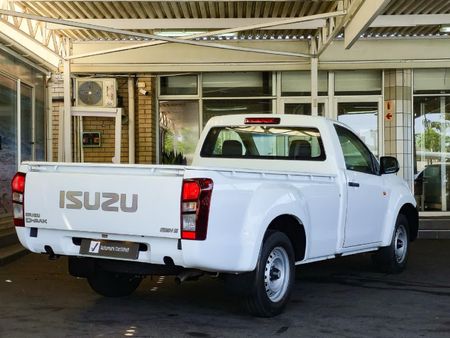 2026-Isuzu-D-Max-250C-Fleetside-Single-Cab_1