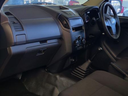 2026-Isuzu-D-Max-250C-Fleetside-Single-Cab_7