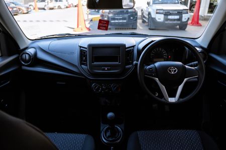 2026-Toyota-Vitz-10_16