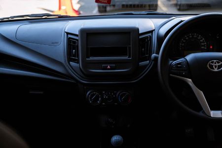 2026-Toyota-Vitz-10_17