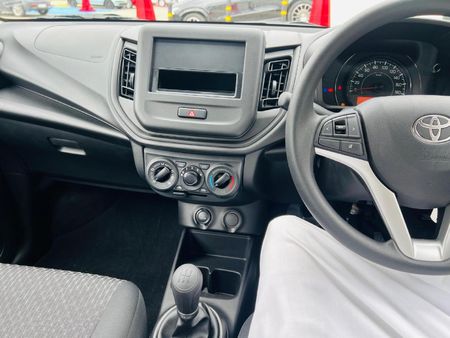 2026-Toyota-Vitz-10_7