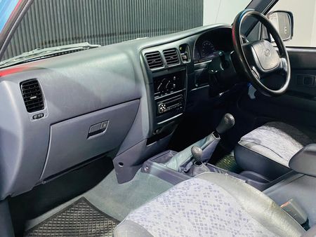 2001-Toyota-Hilux-3000-KZ-TE-Raider-4x4-Double-Cab-Manual-Diesel_11