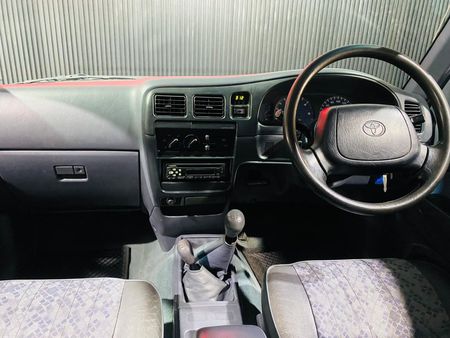 2001-Toyota-Hilux-3000-KZ-TE-Raider-4x4-Double-Cab-Manual-Diesel_12